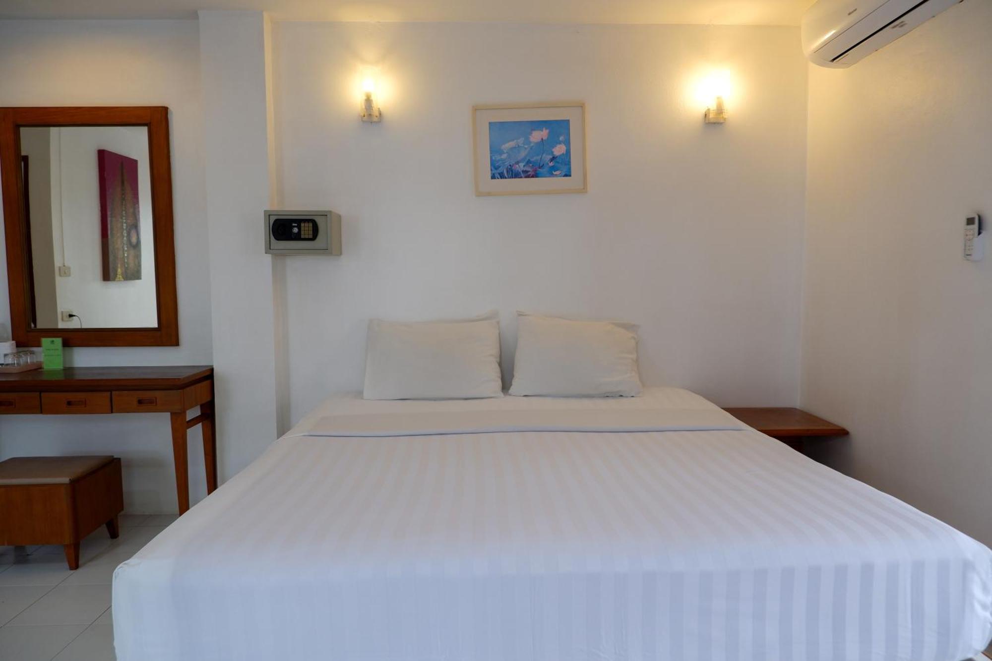 18 Coins Cafe&Hostel Pattaya Zimmer foto