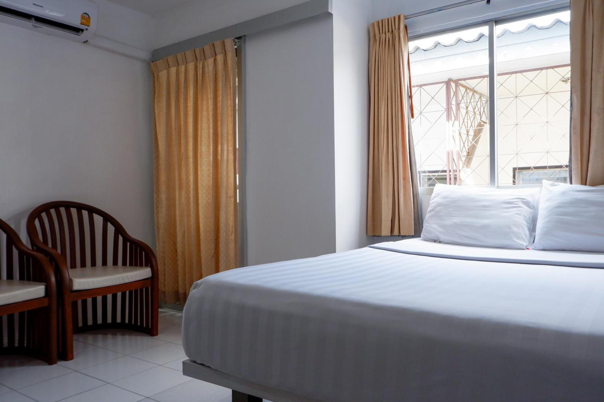 18 Coins Cafe&Hostel Pattaya Zimmer foto
