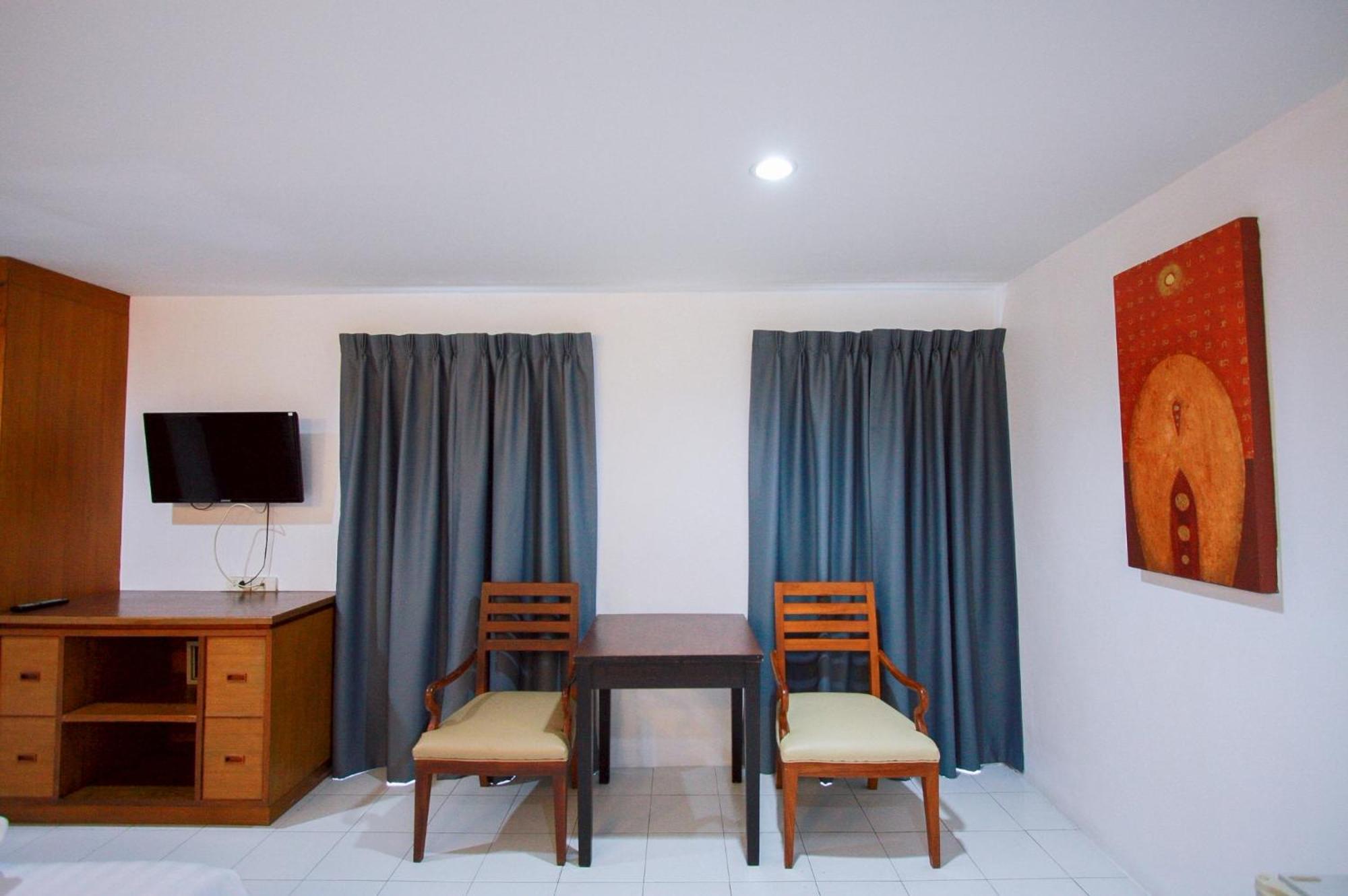 18 Coins Cafe&Hostel Pattaya Zimmer foto